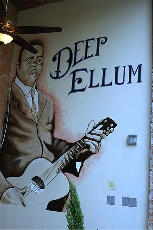 Mural of Blind Lemmon Jefferson in Deep Ellum (Dallas, Texas)